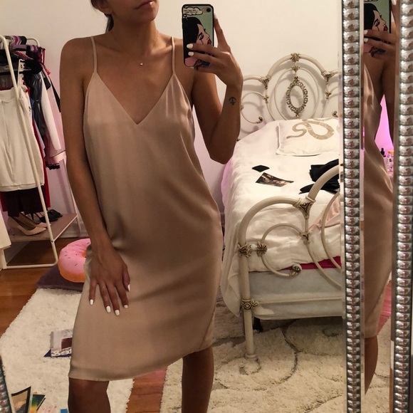 Forever 21 Dresses & Skirts - Forever 21 Contemporary Blush Slip Midi Dress